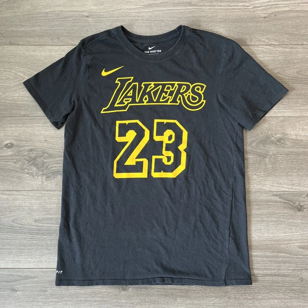 The Nike Tee Mens M LA Lakers LeBron James 23 Jersey T Shirt Black Yellow